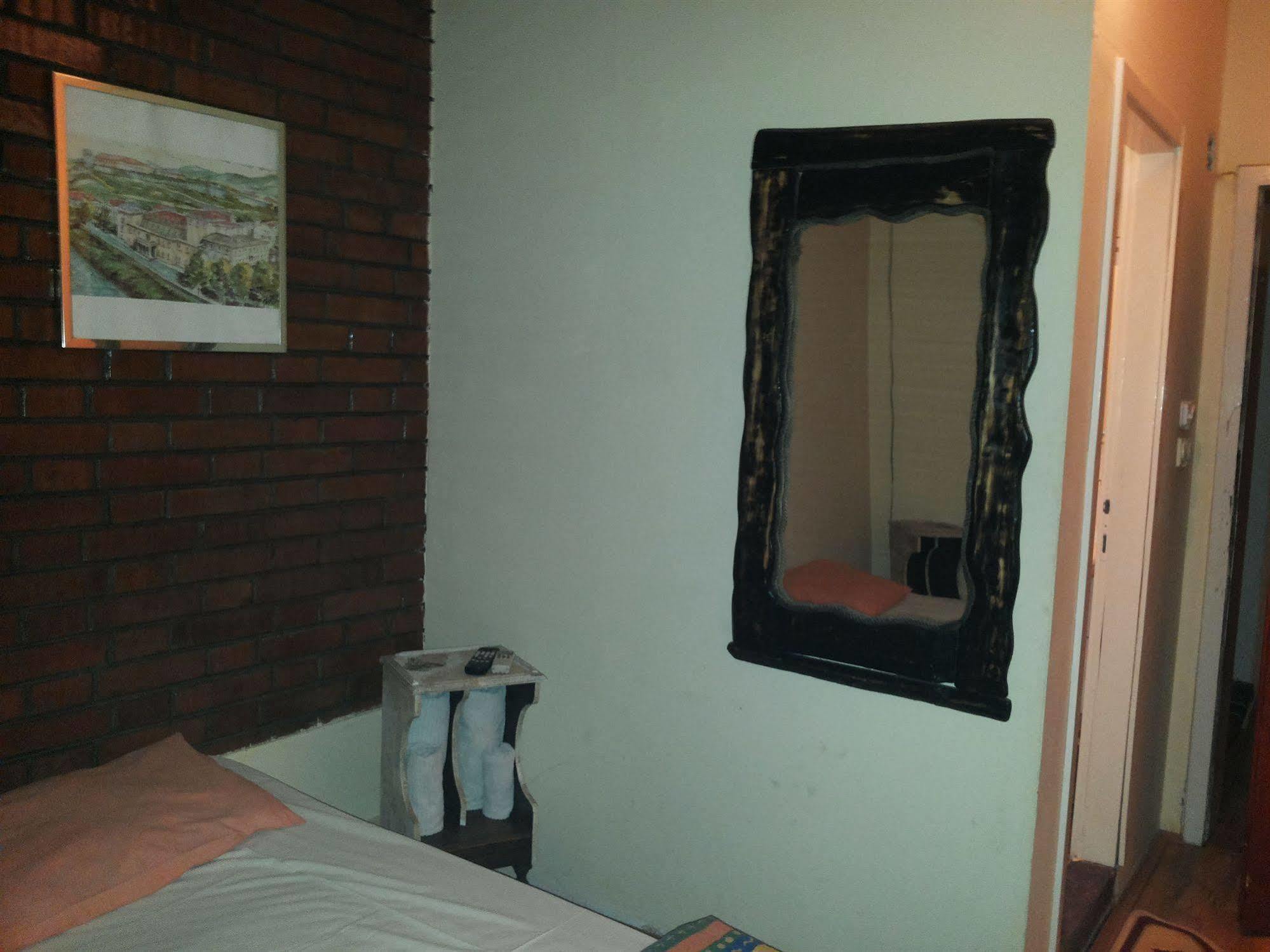 Hotel Vuk Σκόπια Εξωτερικό φωτογραφία